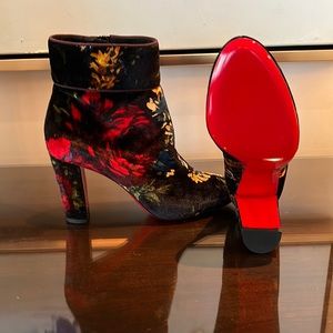 Authentic Louboutin Vetvet booties